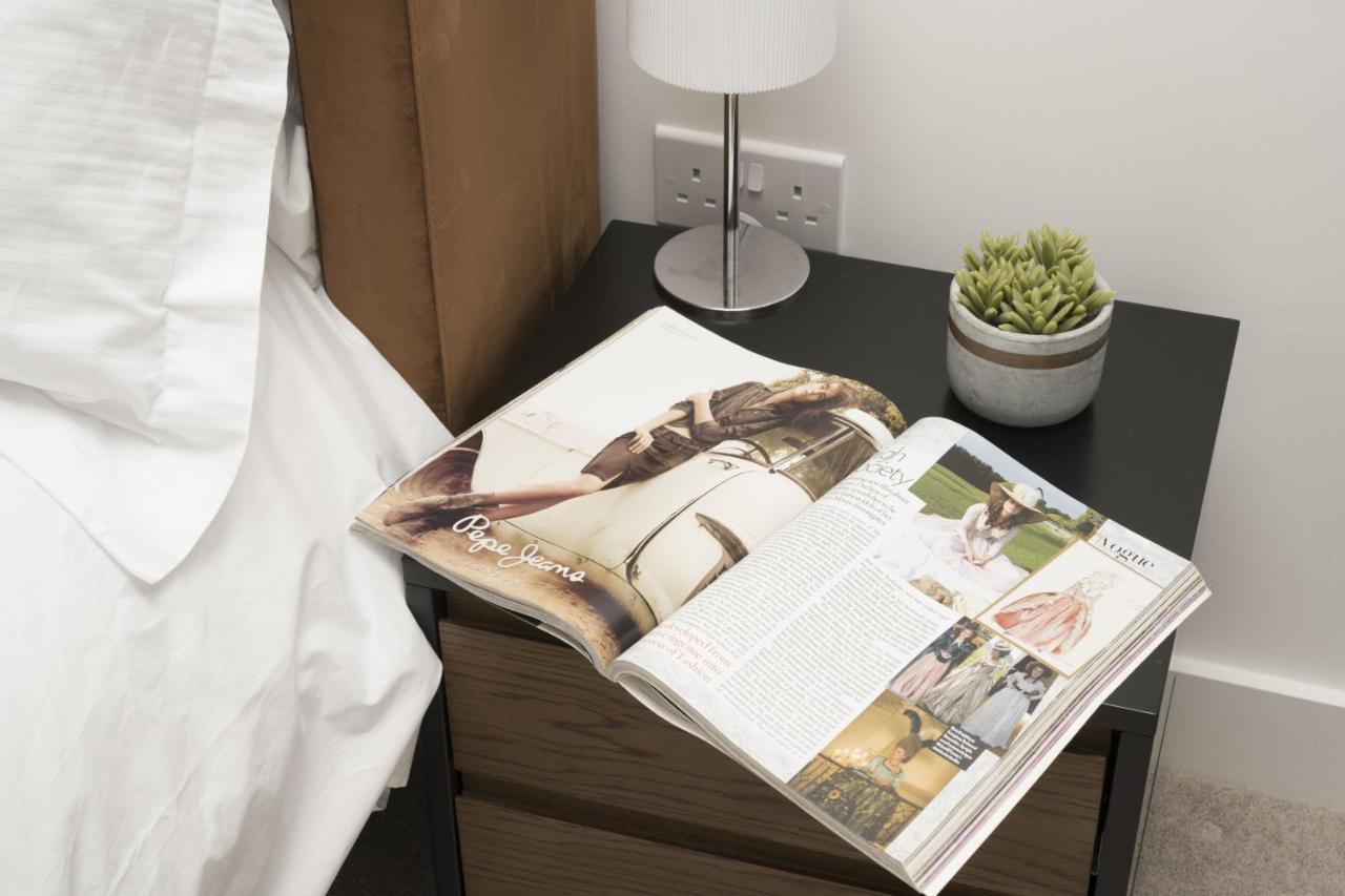 Modern Studios And Apartments At Barking Wharf In Londres Exterior foto