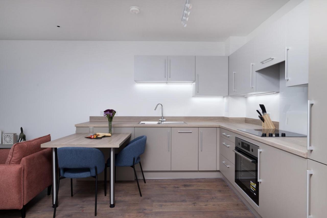 Modern Studios And Apartments At Barking Wharf In Londres Exterior foto